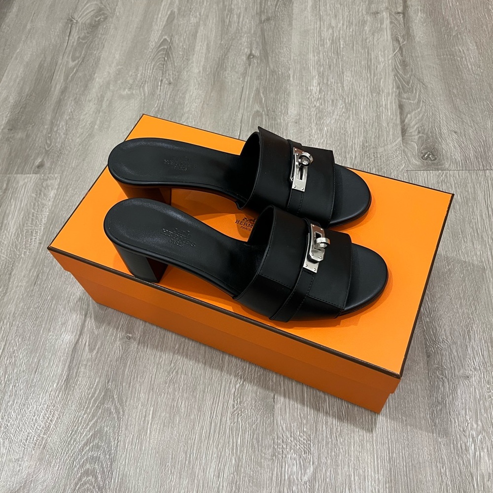 NEW Authentic Hermes Gigi 50 Sandal Size 37.5